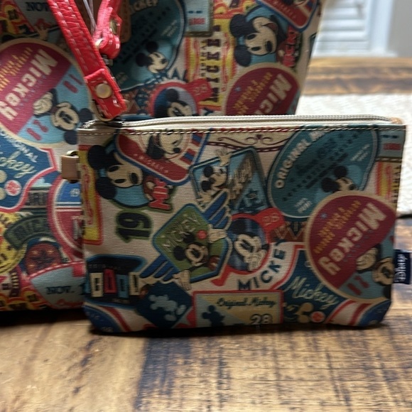 Disney Mickey Mouse tote bag with matching wristlet  nwt lots of room patch work - Picture 3 of 11